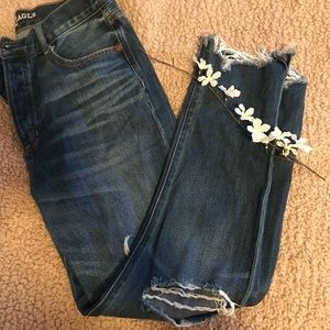 AEO X DENIM High-Waisted Girlfriend Jean🦋